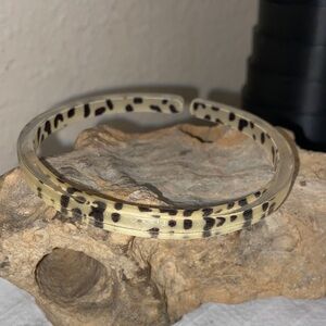 5/$10❤️❤️❤️New Acrylic Leopard Print Bangle Bracelet